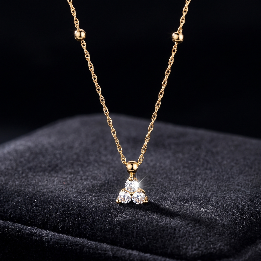 Collier Gold 333 mit Zirkonia, Freisteller