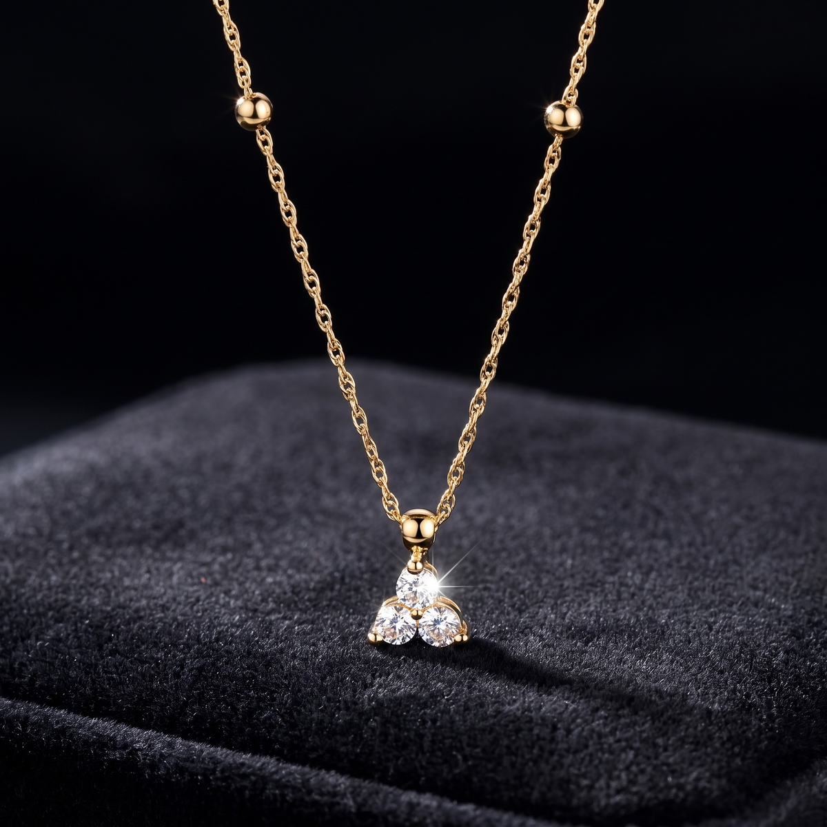 Collier Gold 333 mit Zirkonia, Freisteller