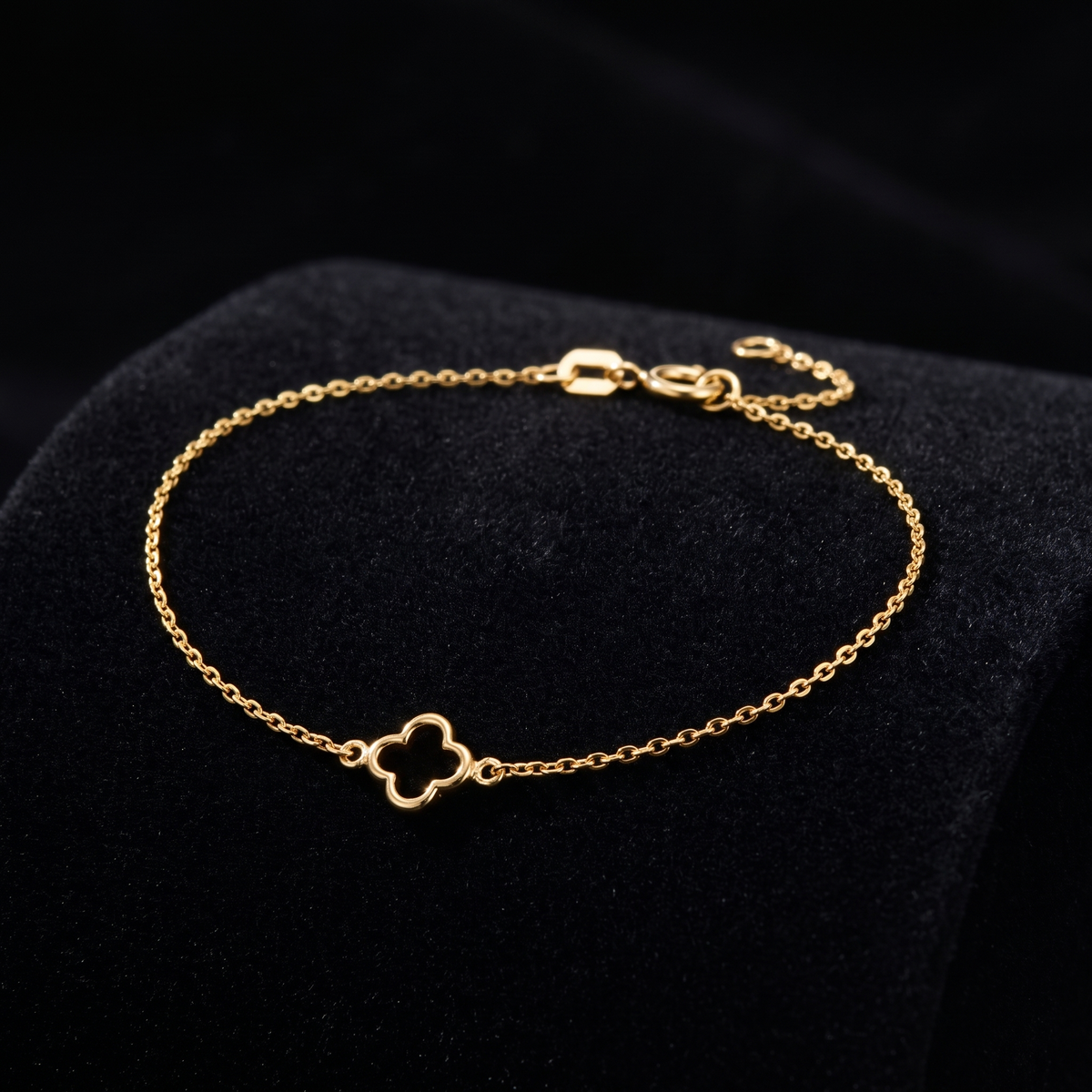 Armband Kleeblatt Gold 333, Freisteller