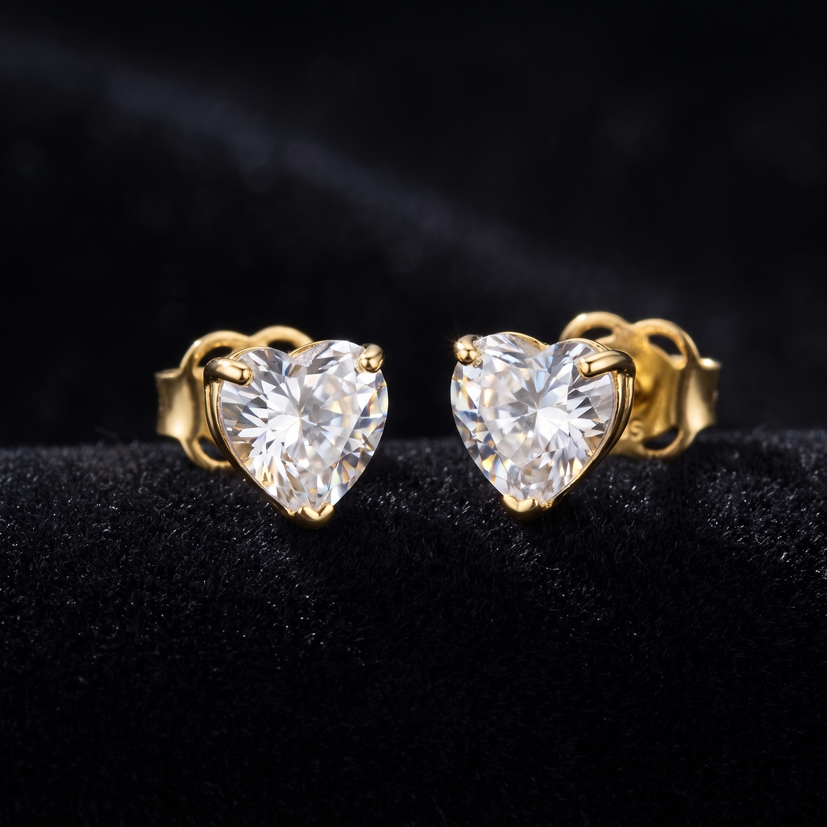 Ohrstecker Herz Zirkonia Gold 585, Freisteller